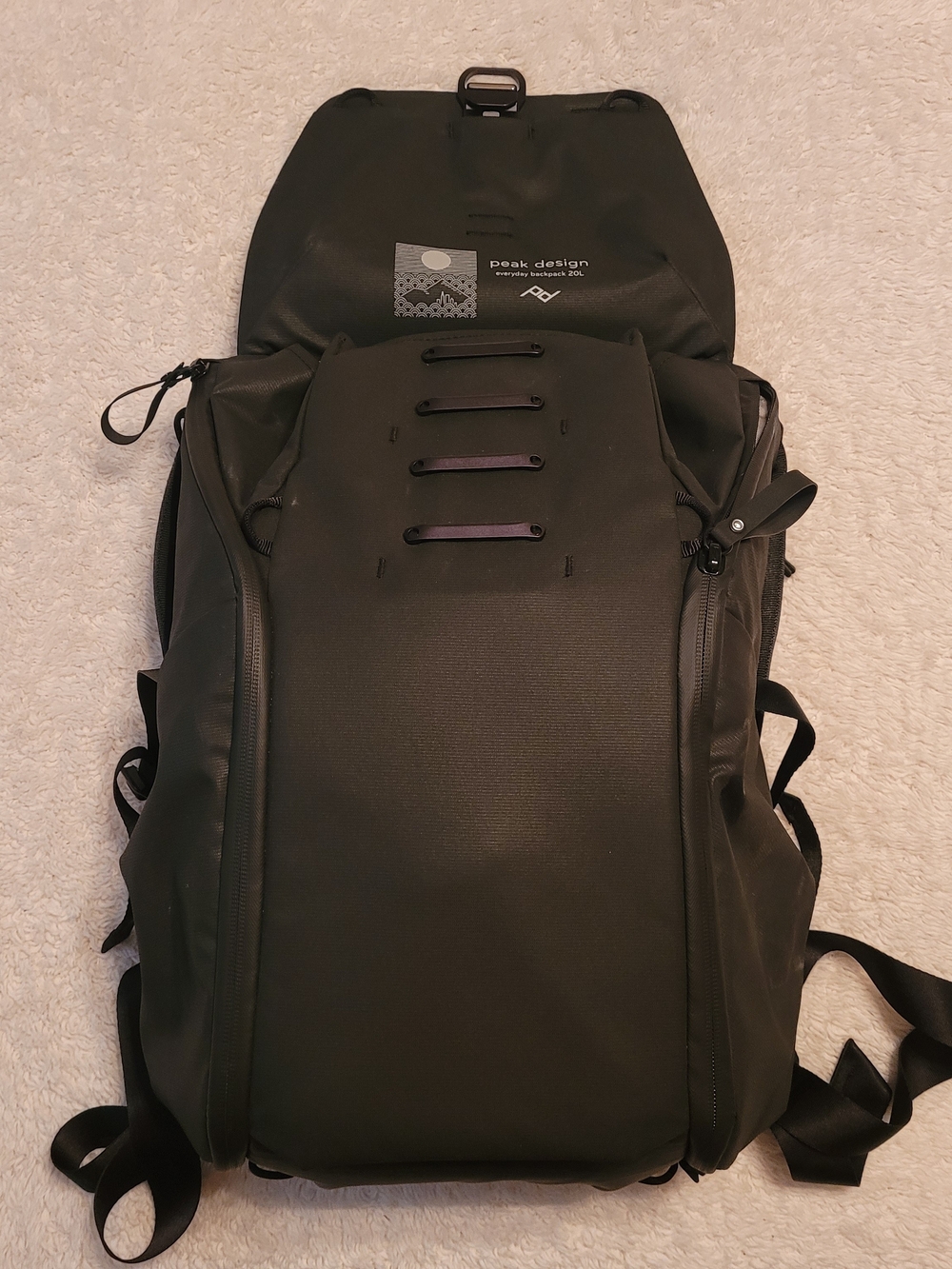 Peak Design Backpack V2 (20L) - Black, Like New!